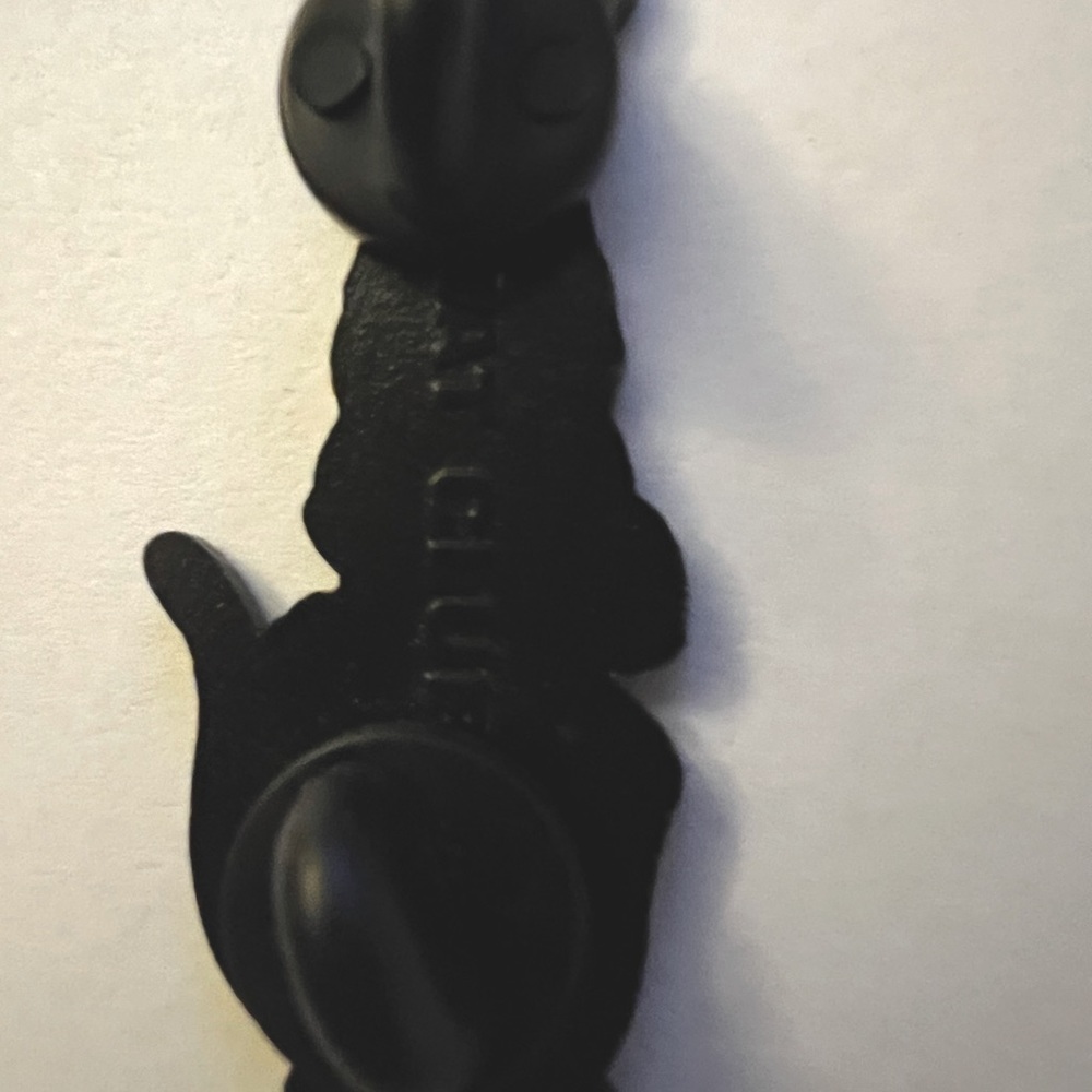 Hat Club limited release Sphinx Egypt smiley face pin - Picture 2 of 2